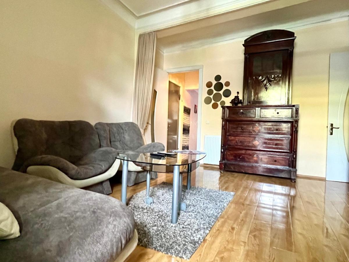 Apartment In Old Tbilisi Orbeliani Square Exteriör bild