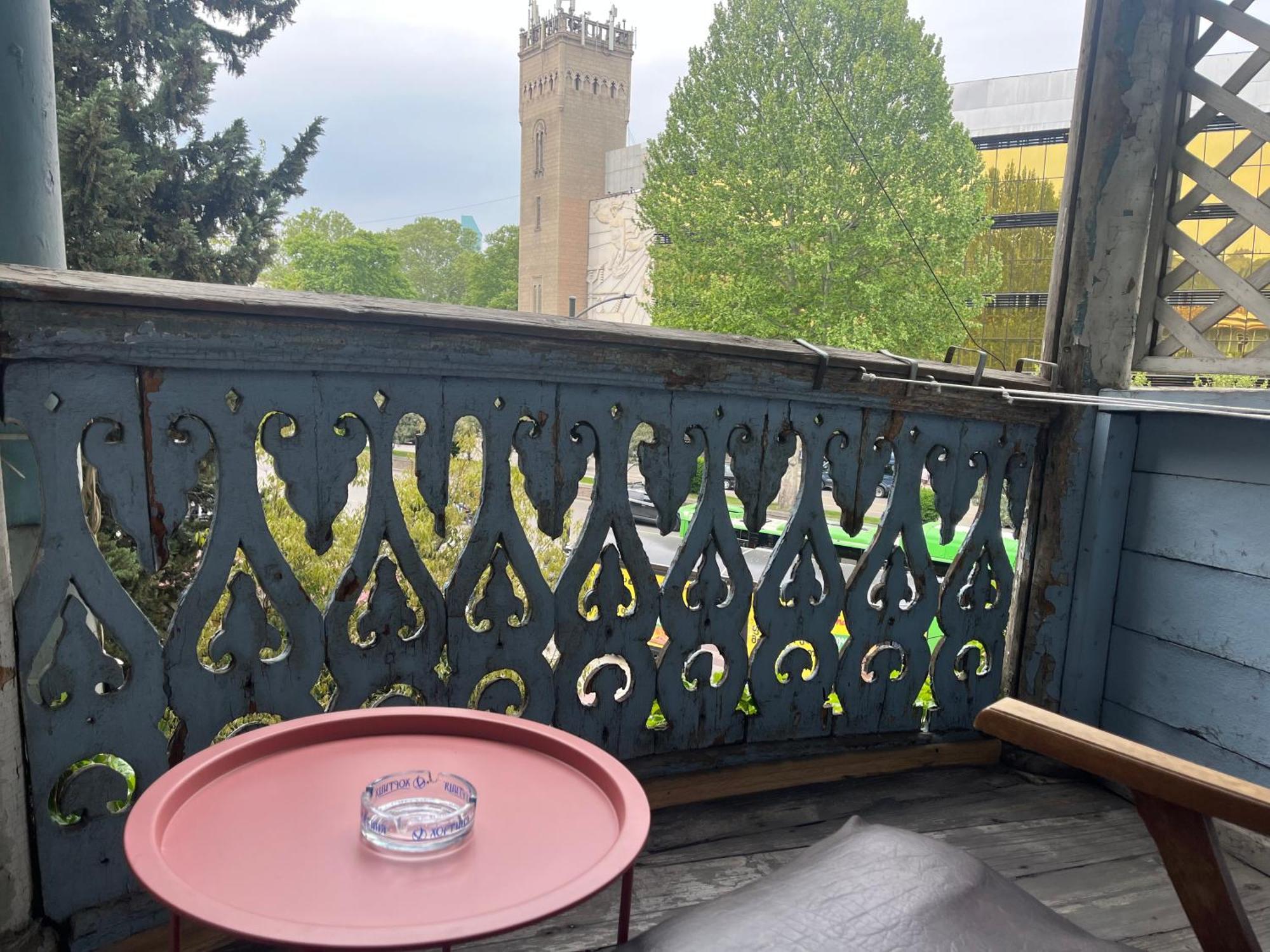 Apartment In Old Tbilisi Orbeliani Square Exteriör bild